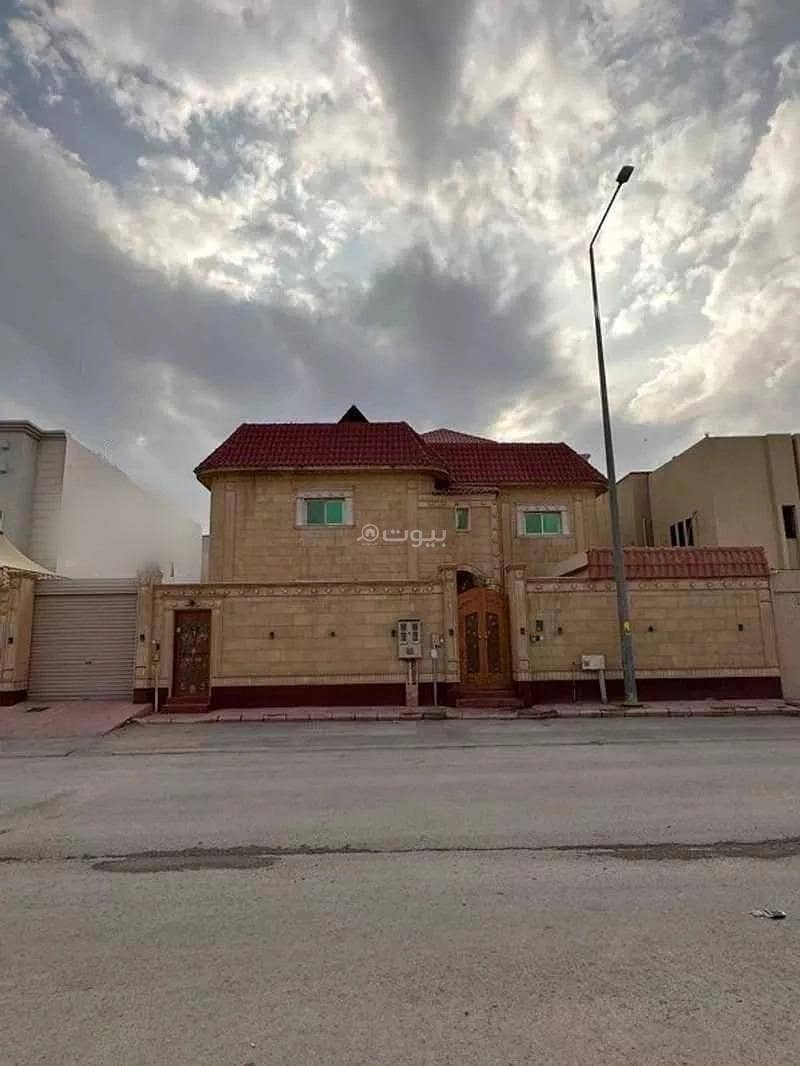 دور 4 غرف للايجار على شارع المهند، الرياض