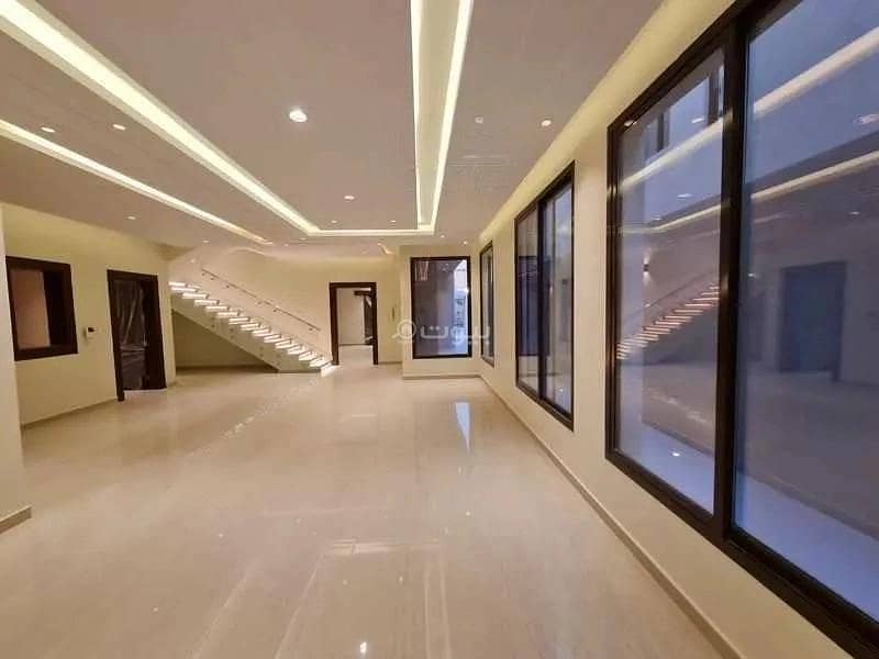 6 Rooms Villa For Rent on King Abdulaziz Street, Riyadh