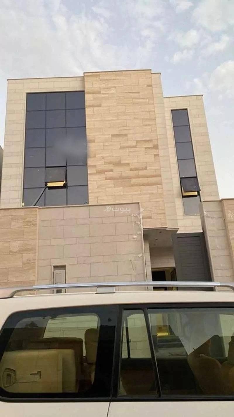 9 Rooms Villa For Sale in Al Narjis, Riyadh