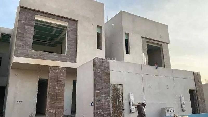 6 Rooms Villa For Sale on Street 15, Riyadh