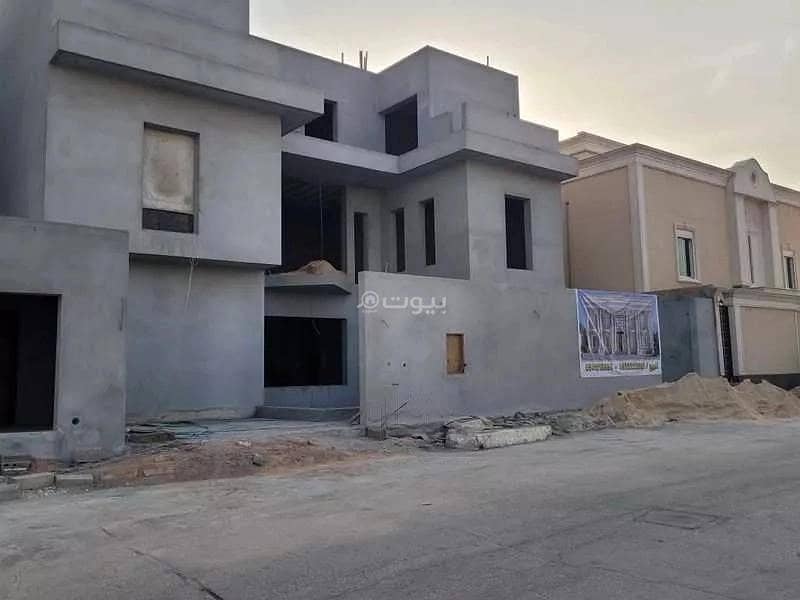 7 Rooms Villa For Sale on Ramat Street, Riyadh