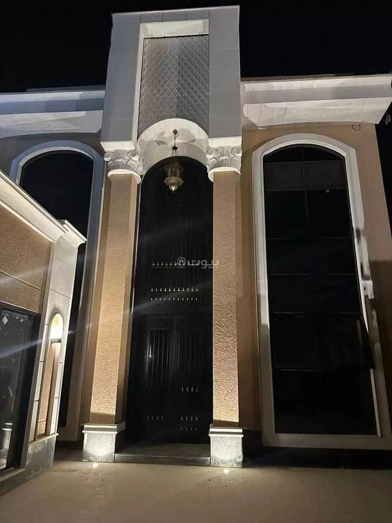5 Rooms Villa For Sale in Al Qirawan, Riyadh