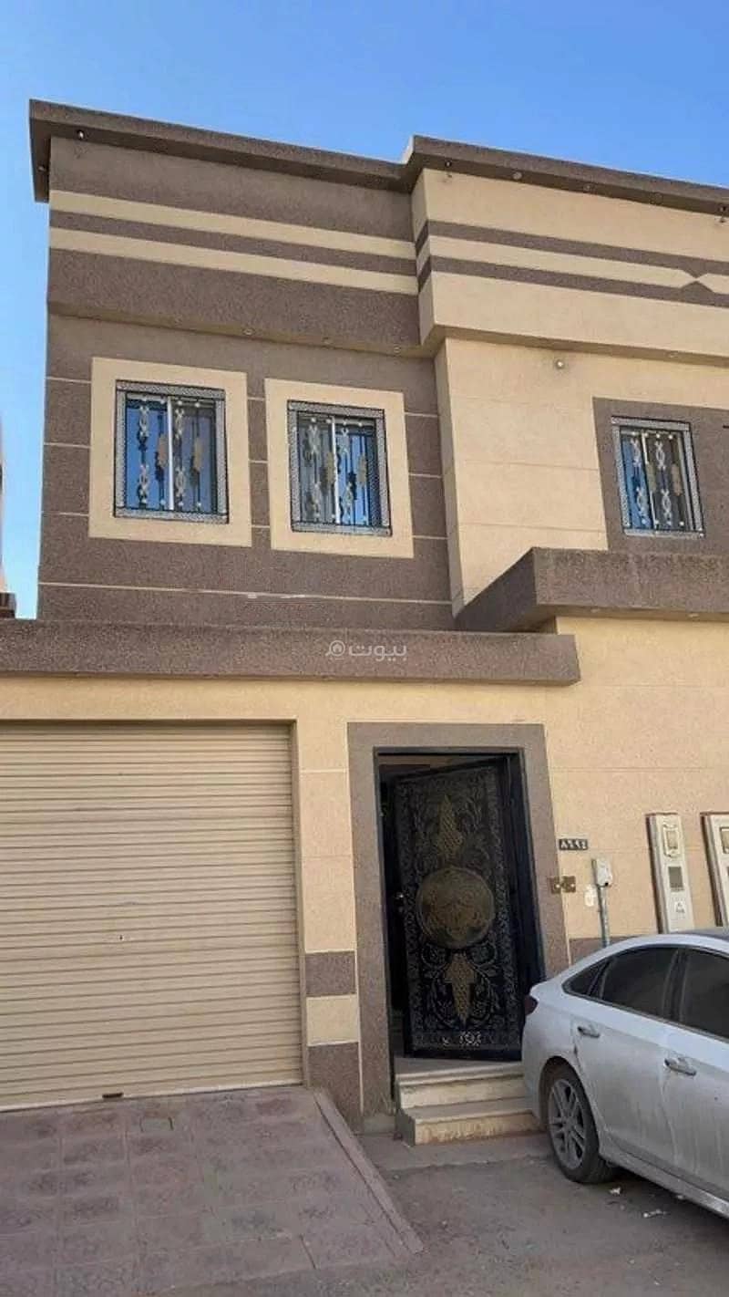 7 Rooms Villa For Rent on 15 Street, Riyadh