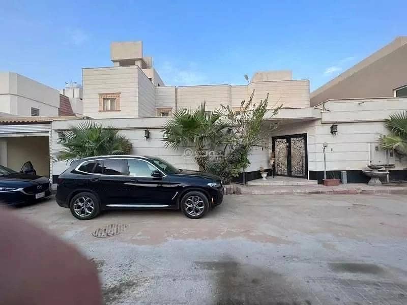 15 Rooms Villa for Sale in Al Wurood, Riyadh