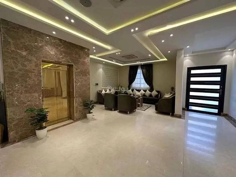 15 Rooms Villa For Sale on Al-Qasim Al-Nouwairi Street, Riyadh