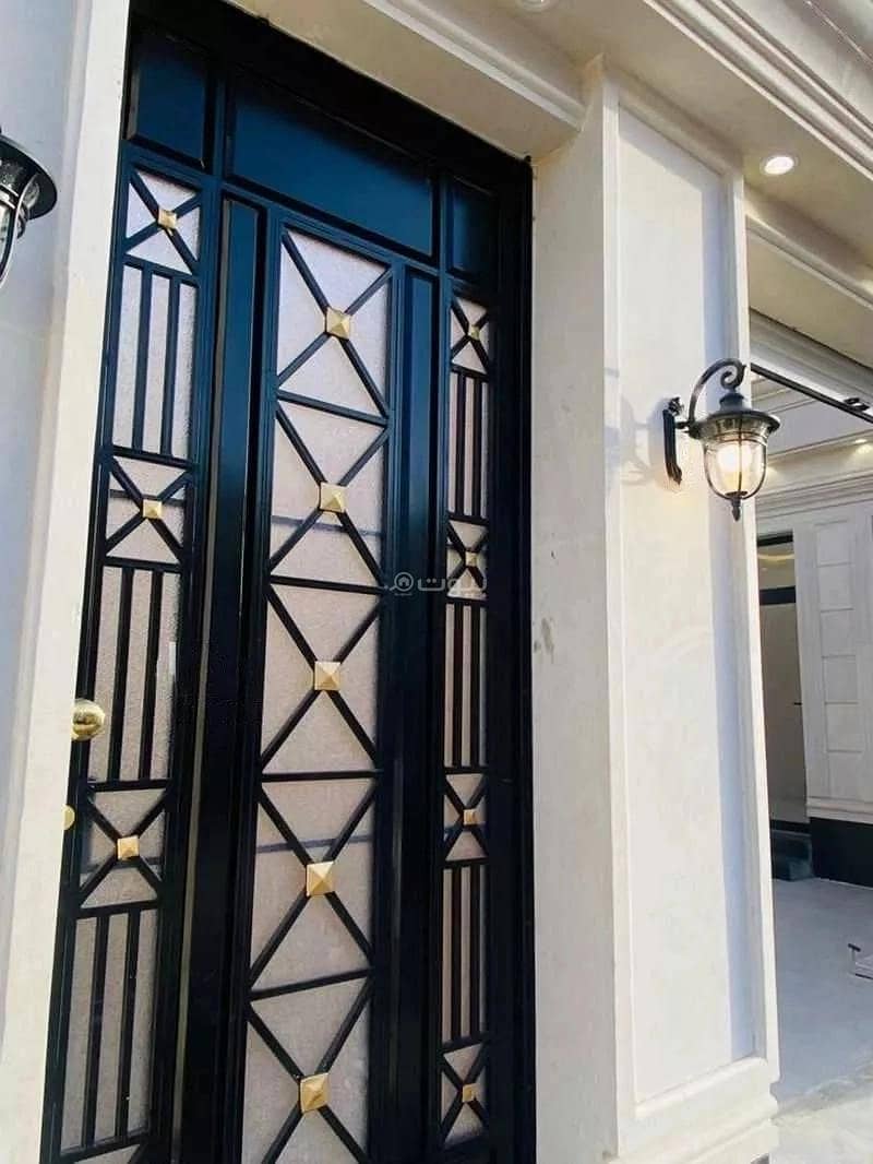 10 Room Villa For Sale on 2342 Street, Riyadh