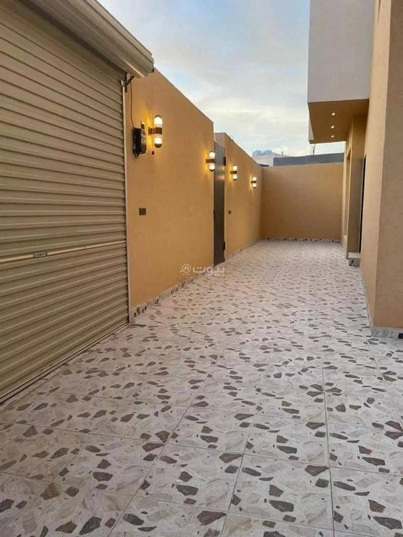 6 Rooms Villa For Sale on Mohammed Al Harwi Street, Riyadh