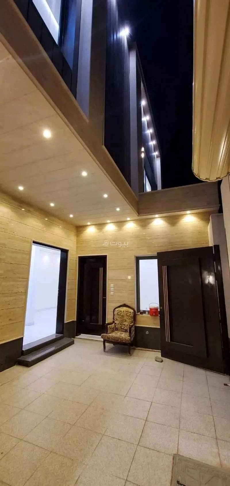 8 Rooms Villa For Sale in Al Khaleej, Riyadh