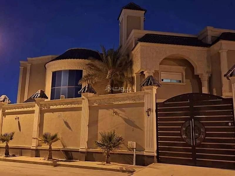 8 Rooms Villa For Sale - Al Ruwais Street, Riyadh