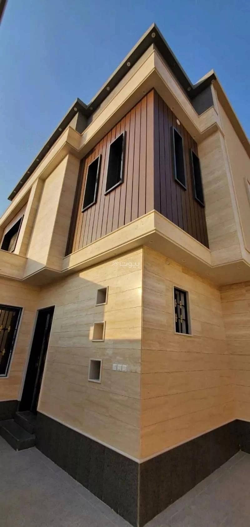 8-Room Villa For Sale in An Nahdah, Riyadh
