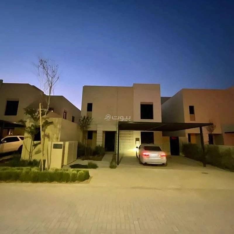 4 Room Villa For Sale in King Khalid International Airport, Riyadh