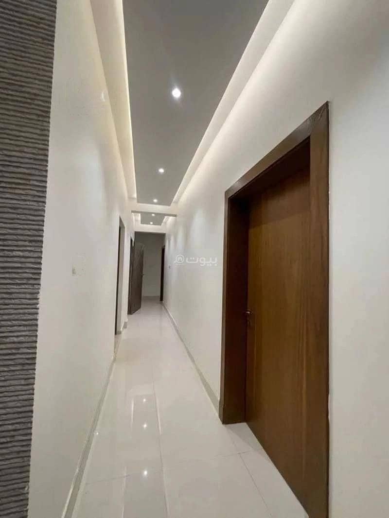 5 Rooms Villa For Rent on Al Shahab Bin Ruslan Street, Riyadh