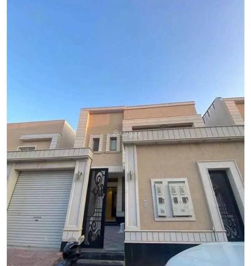 9 Rooms Villa For Rent on Al Tijarah Street, Al Riyadh