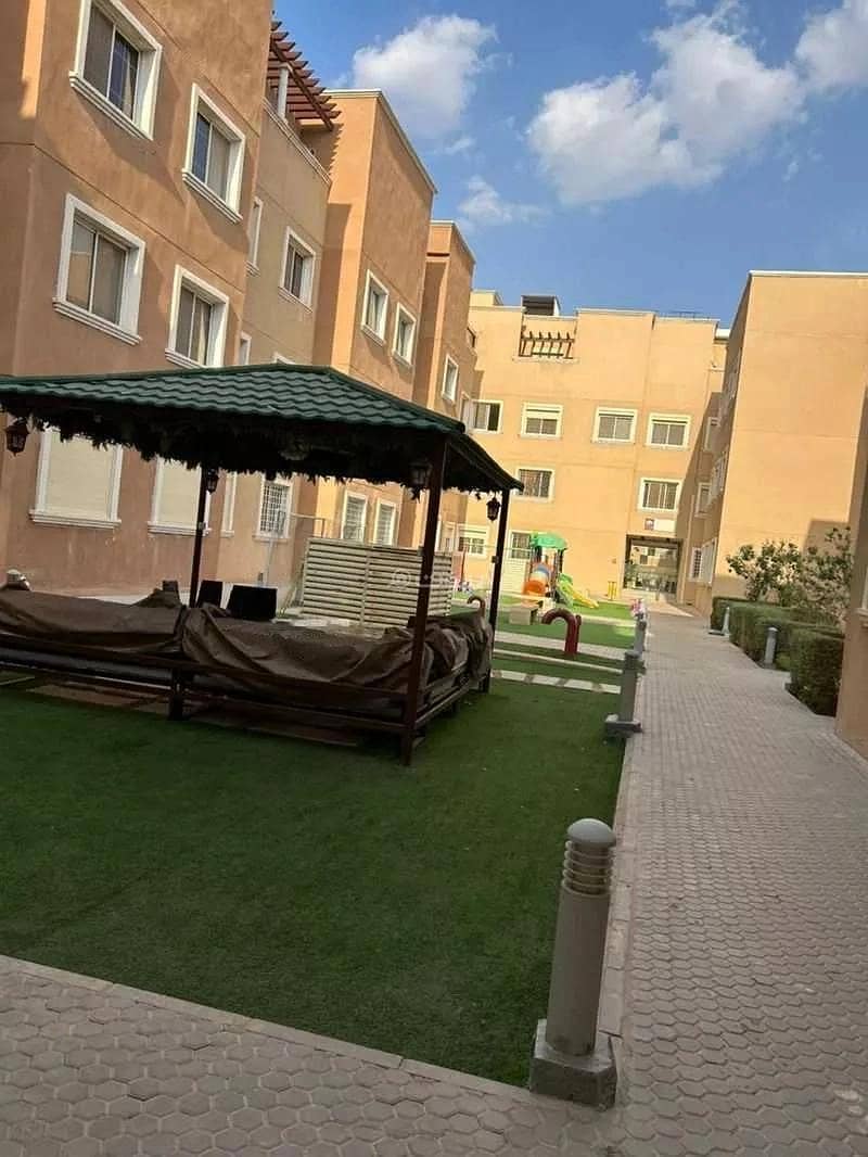 شقة 4 غرف نوم للبيع في شارع عكا، الرياض