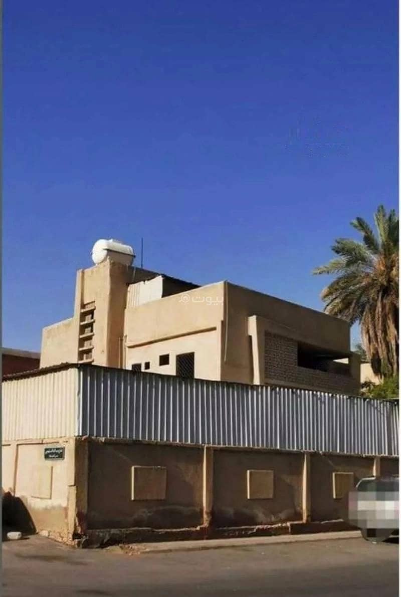 1 Room Villa For Sale on Jundub bin Kaab Street, Riyadh