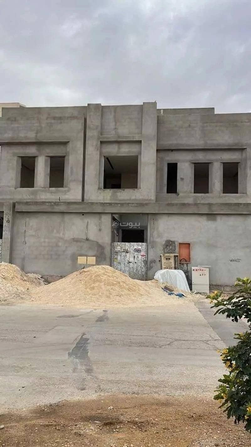 4 Room Villa For Sale on 15 Street, Riyadh