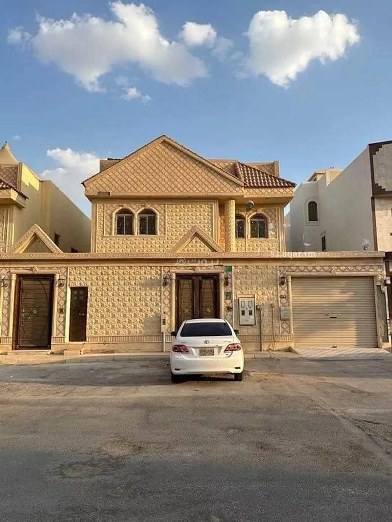 5 Rooms Villa For Sale on Anwar Suhail Street, Riyadh