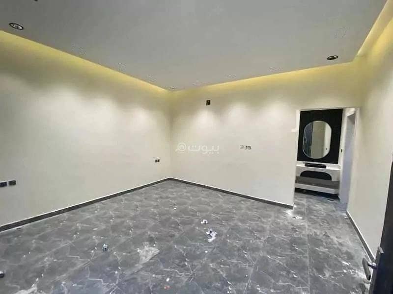5 Rooms Floor For Sale in Okaz, Riyadh