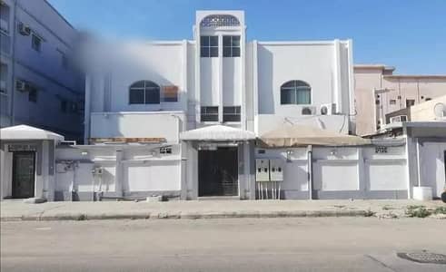 Residential Building for Sale in Dammam, Eastern Region - 16 Room Building for Sale, Al-Dammam