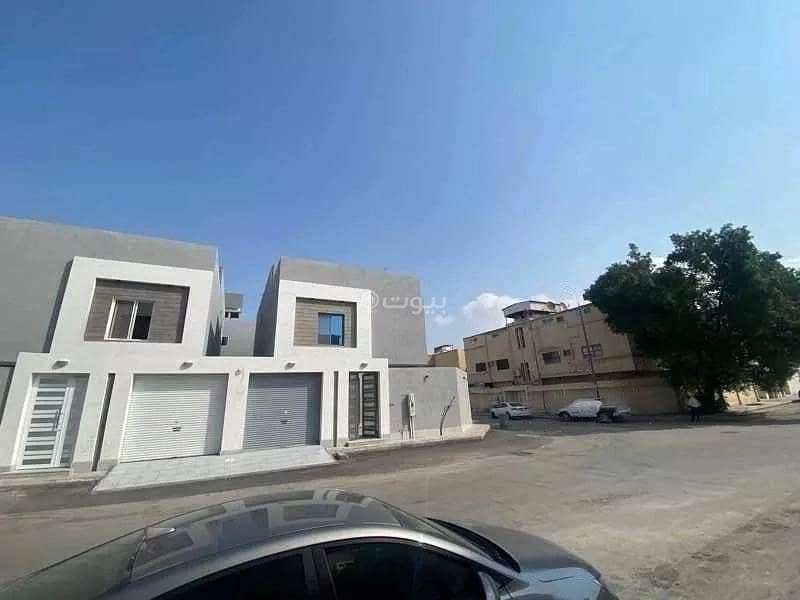 8 Rooms Villa For Sale in Al-Khalidyah, Dammam