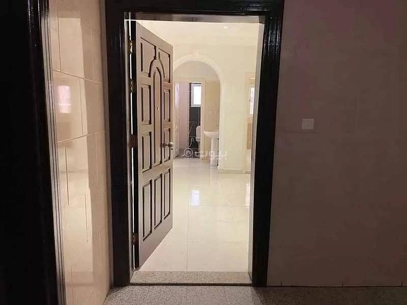 5 Room Apartment For Rent, Uqbah bin Hạbīrah Street, Jeddah