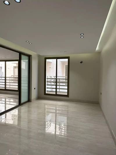 5 Bedroom Flat for Sale in Dammam, Eastern Region - 5 Room Apartment For Sale on 10 Street, Al-Dammam