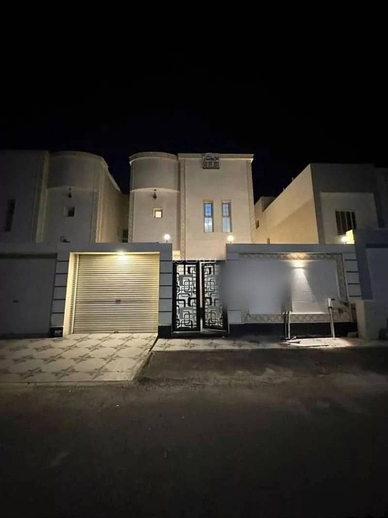 9-Room Villa For Rent, King Fahd Suburb, Dammam