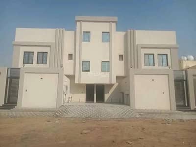 6 Bedroom Flat for Sale in Dammam, Eastern Region - 6 Rooms Apartment For Sale in King Fahd Suburb, Dammam