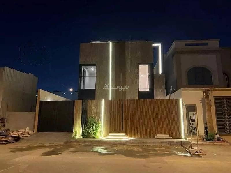 8 Rooms Villa For Sale on Dakhna Street, Riyadh