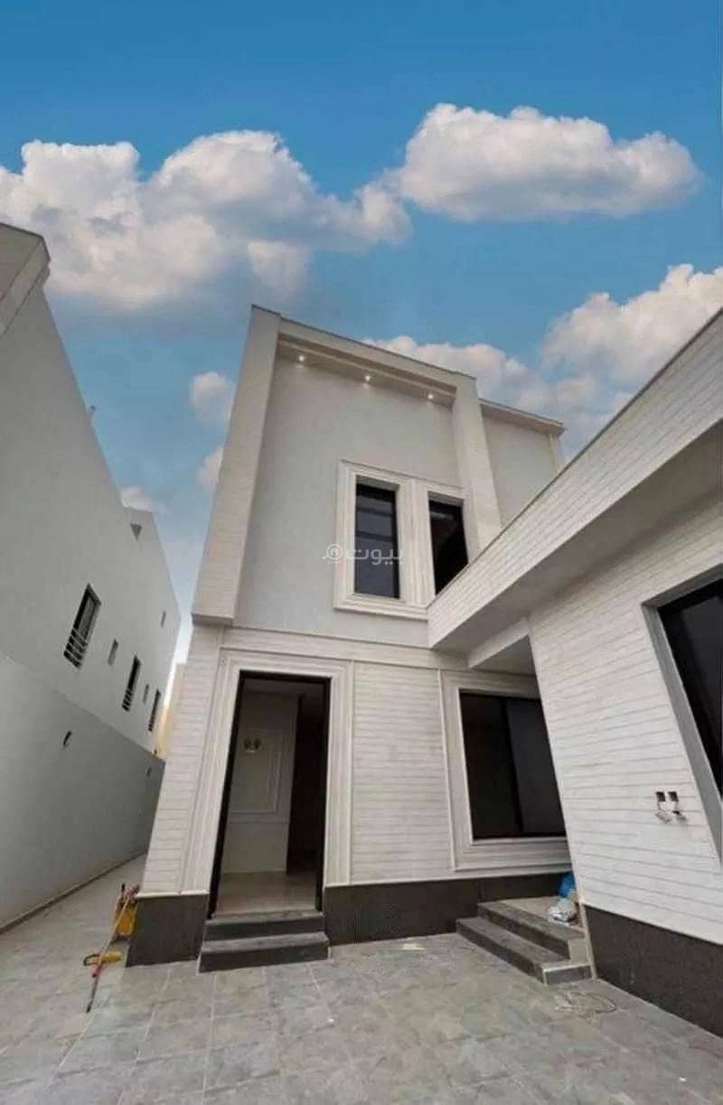 7 Rooms Villa For Sale in Badr, Riyadh