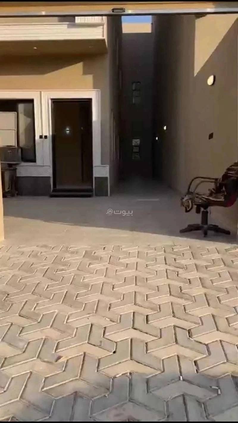 5 bedroom villa for sale - 20th Street, Badr, Riyadh