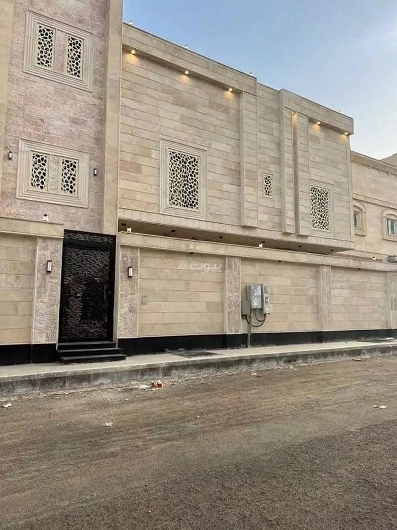 8 Room Villa For Sale in Al Defaa, Al-Madinah Al-Munawwarah