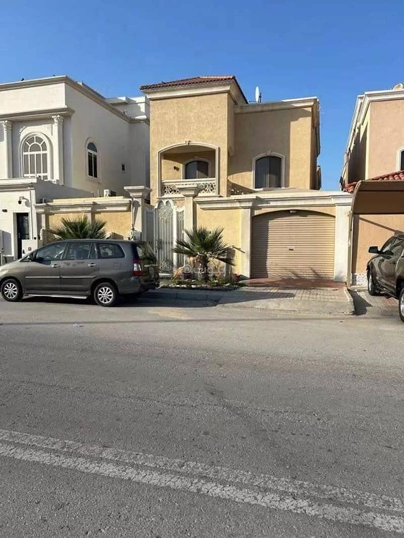 5 Bedrooms Villa For Sale in Al Muntazah, Dammam