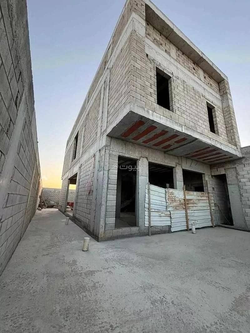 Villa For Sale on Al-Qashlah Street in Al Kair District, Riyadh