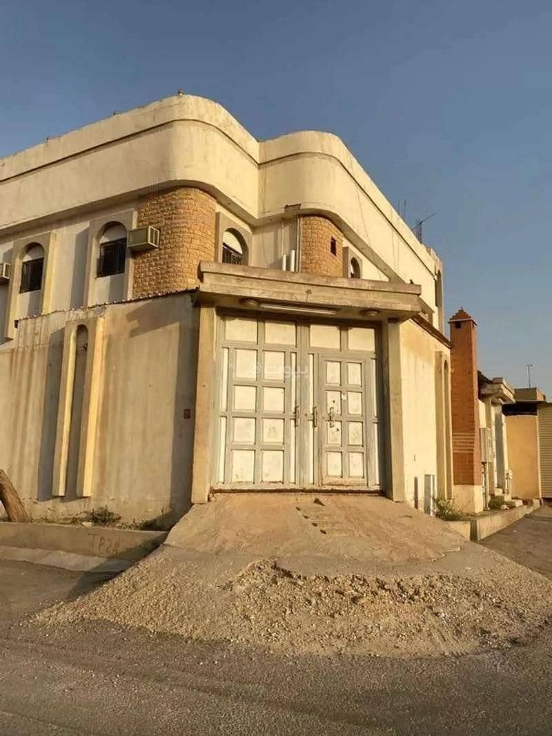فيلا 9 غرف للبيع، شارع أبي علي، الرياض