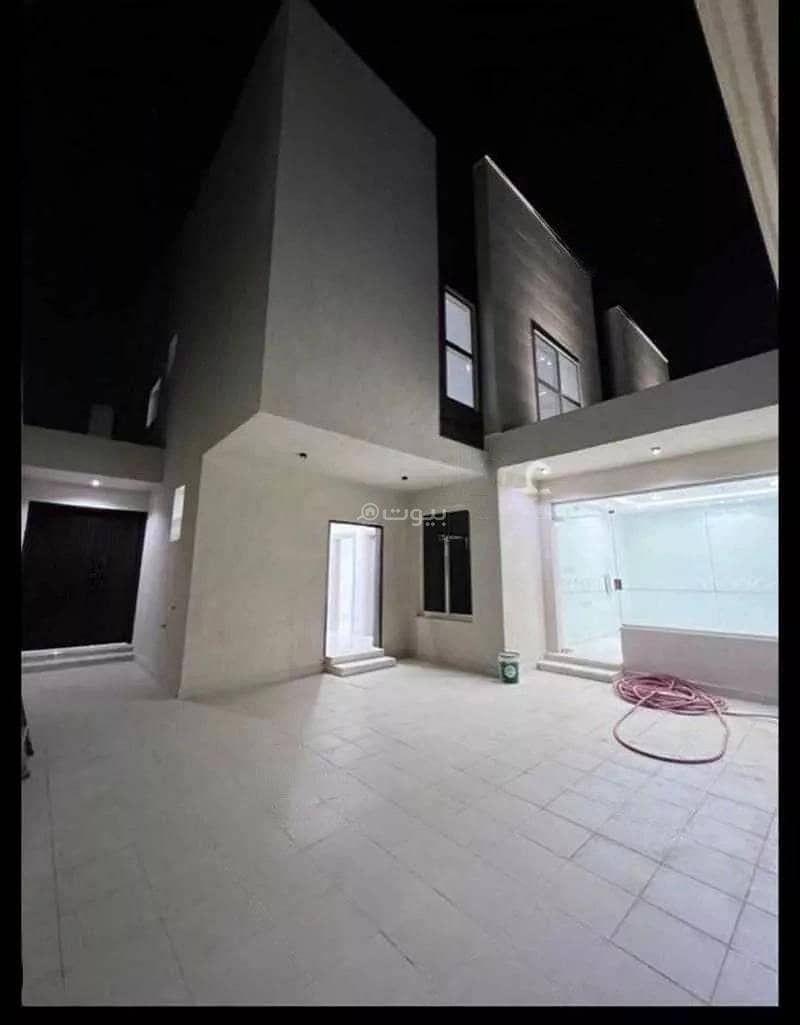 8-Room Villa For Sale , Al Nakheel