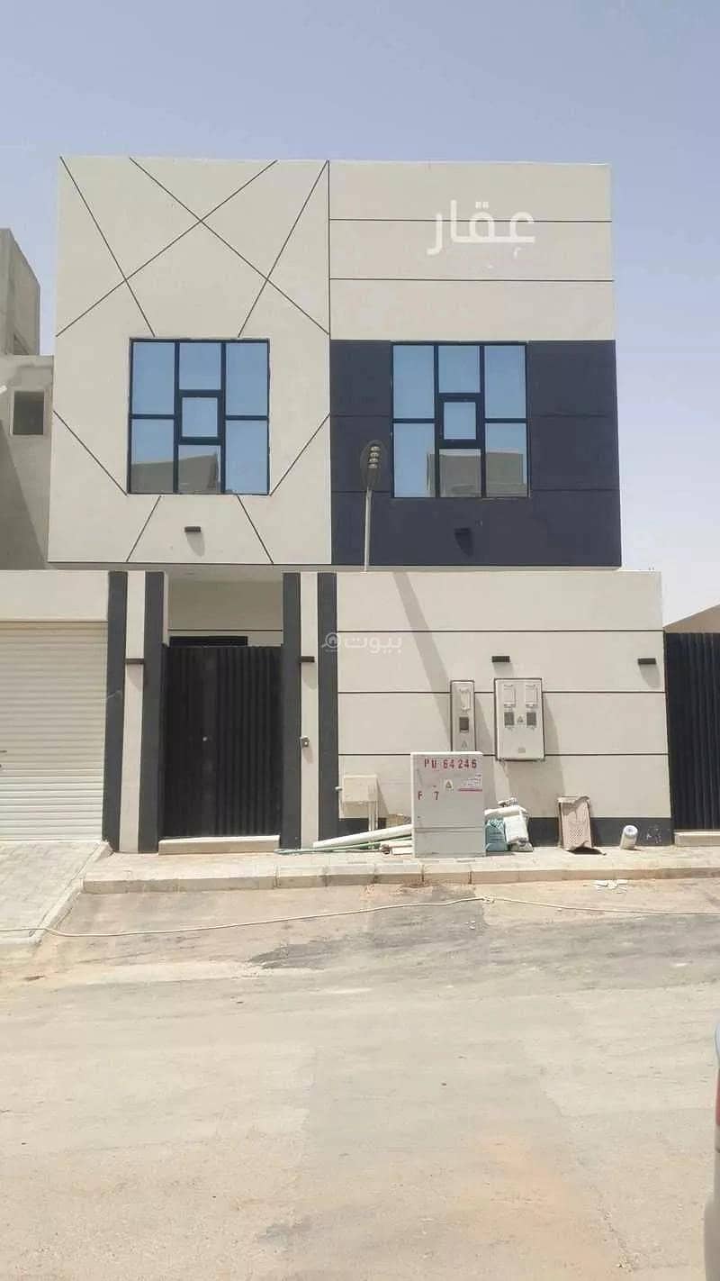 6 Rooms House For Sale on Al Zahab Street, Riyadh