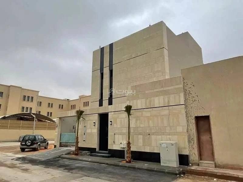 4 Rooms Villa For Sale on Mohamed Bin Fakih Street, Riyadh