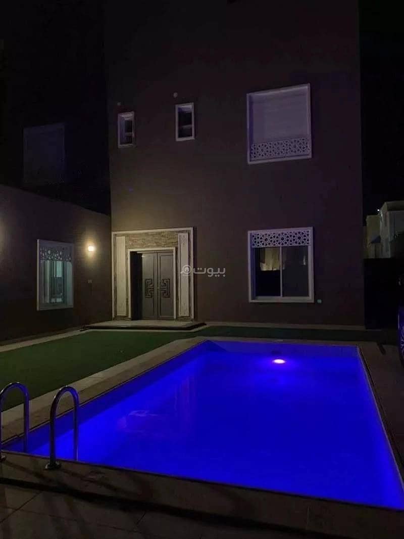 5 Rooms Villa For Sale on 20 + 15 Street, Riyadh