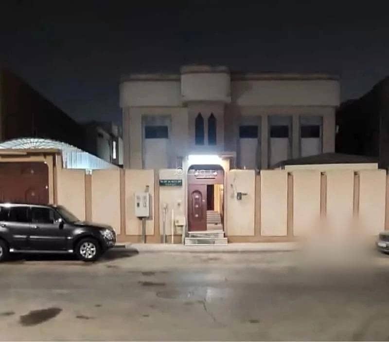 7 Room Villa For Sale on Zaid bin Kharjah Street, Al Zahran, Riyadh