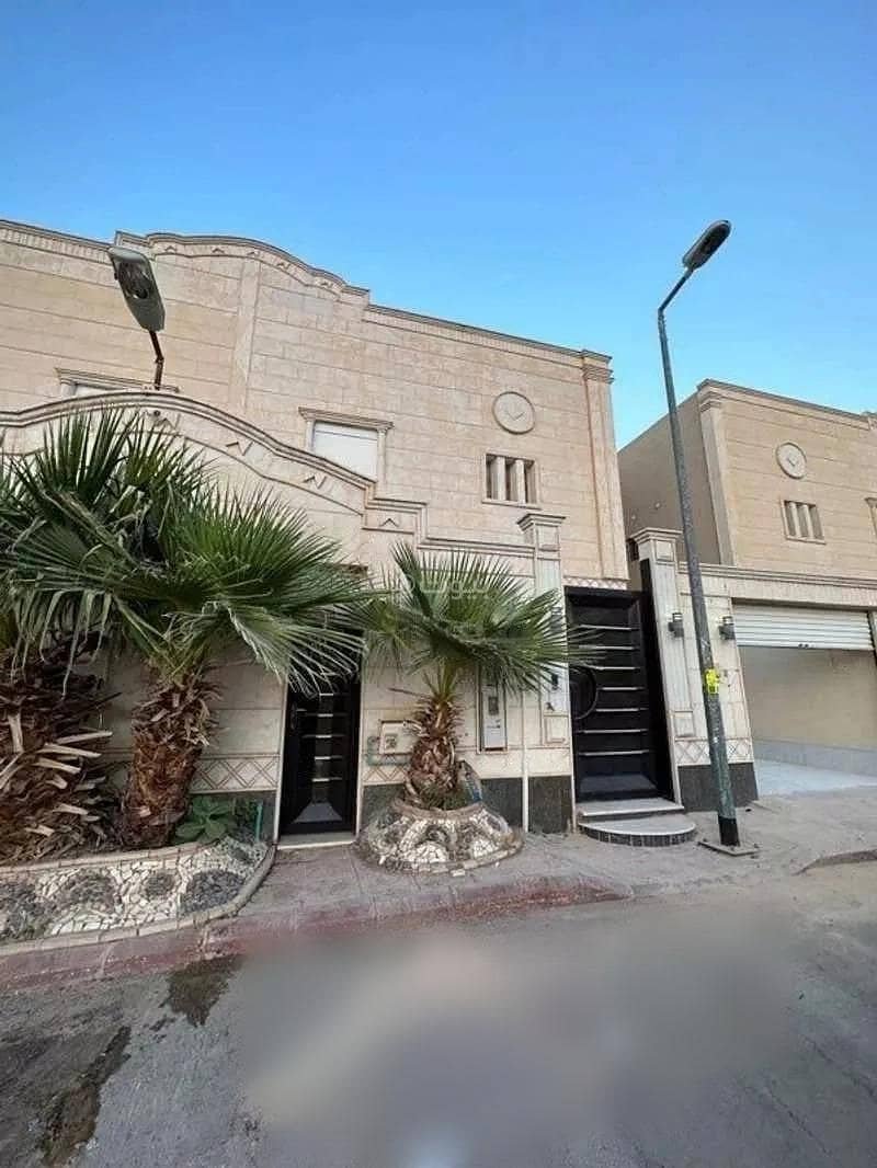 14 Rooms Villa For Rent in Balqais Street, Riyadh