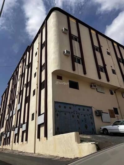 Commercial Building for Rent in Makkah, Western Region - 45-Room Building For Rent in Bat'ha Quraysh, Mecca