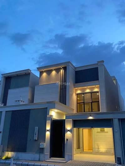 5 Bedroom Villa for Sale in Buraydah, Al Qassim Region - Villa For Sale on Al Thaniyan Street, Buraidah