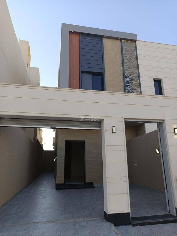 3 Bedrooms Floor For Sale in Al-Monasiah, Riyadh