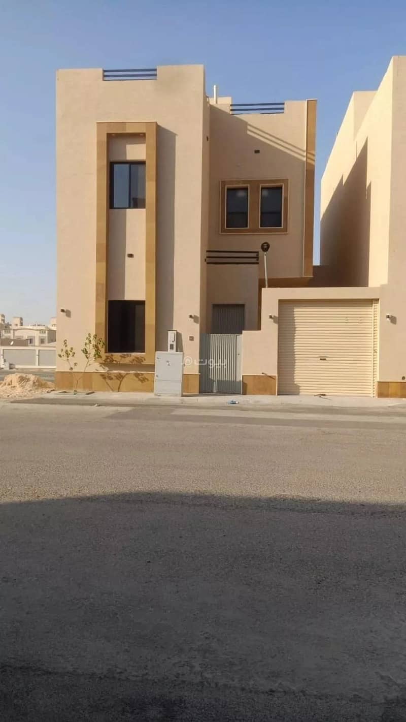 Villa For Sale in Dhahrat Laban, Riyadh