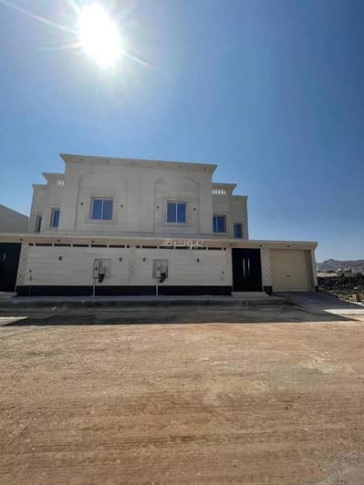 7 Bedroom Villa for Sale in Madina, Al Madinah Region - 7 Bedrooms Villa For Sale Al Sakb, Madina