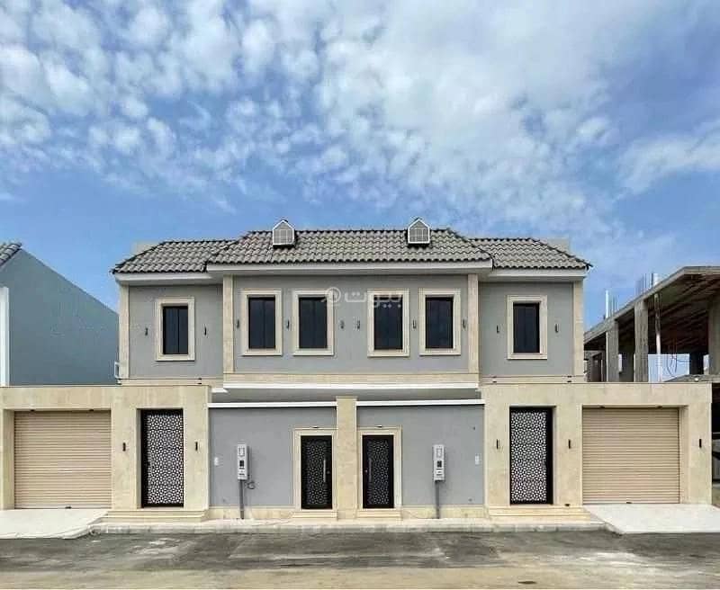 8-Room Villa For Sale on 15 Street, Jeddah