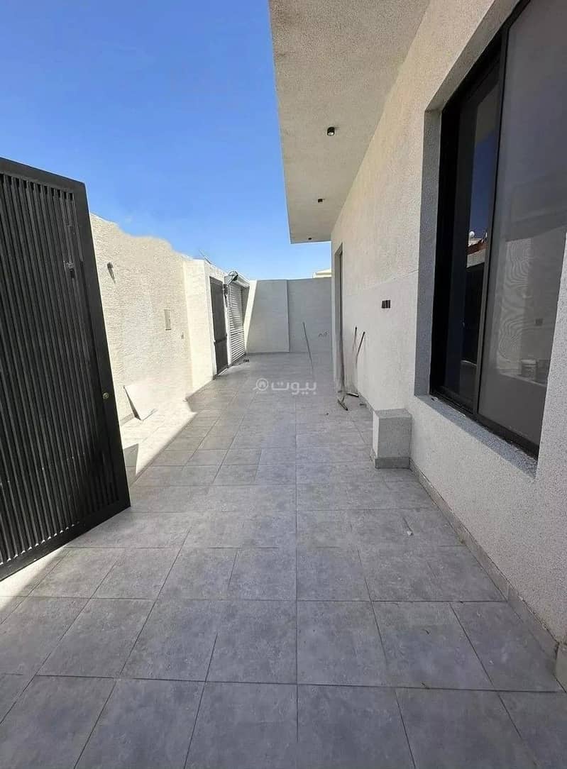 Villa For Sale in Al Sharafiyah, Taif 1