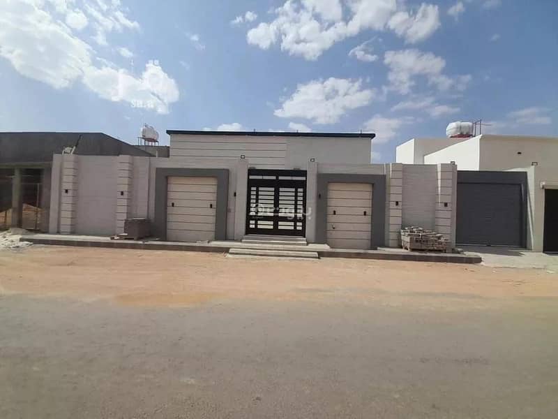 Villa For Sale in Al Sahwa, Madina