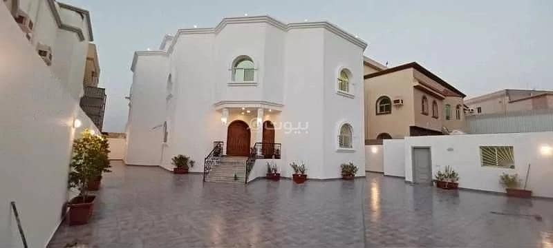 8 Rooms Villa For Sale in Taiba District, Jeddah